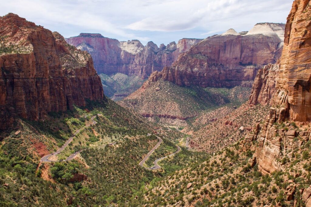 Zions canyon at sunset with pink rocky mountains
