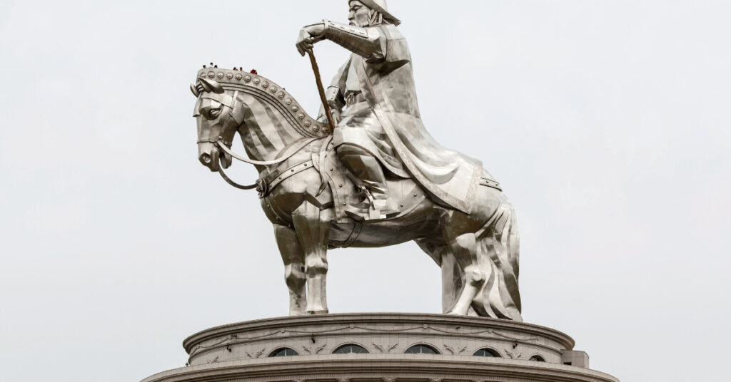 Chinggis Khaan Equestrian Statue